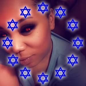 Meet your Posher, Carolyn